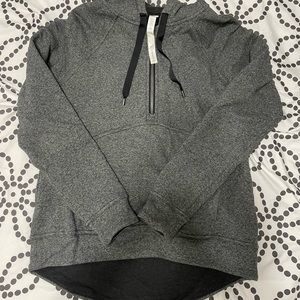 LULULEMON HALF ZIP